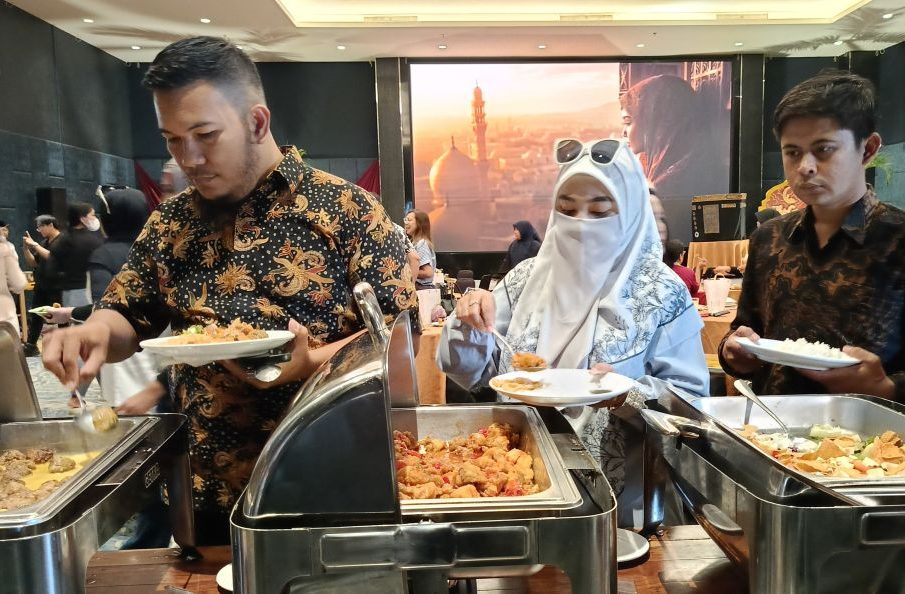 Buka Puasa di Luminor Hotel Sidoarjo Bisa Booking Privat di Rooftop Berhadiah Umrah
